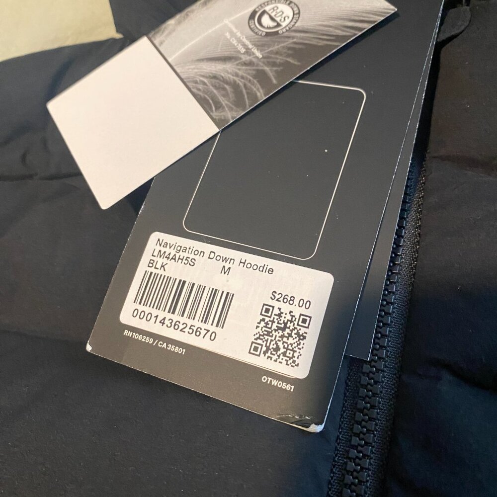 Lululemon Navigation Down Hoodie M (Brand new) - Picture 6 of 6